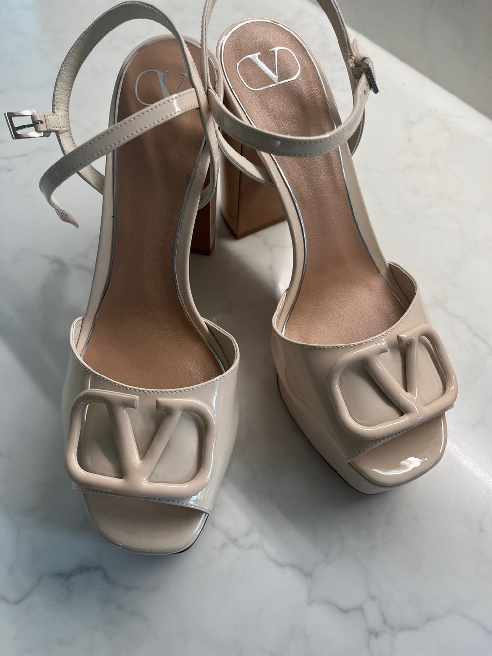 NEW Valentino size 40 Patent Leather Platform Sandals